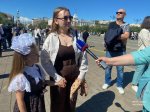 На площади Ленина для первоклассников Читы состоялся праздник «Первоклассное Забайкалье – 2025: Путешествие в Изумрудный город знаний!»